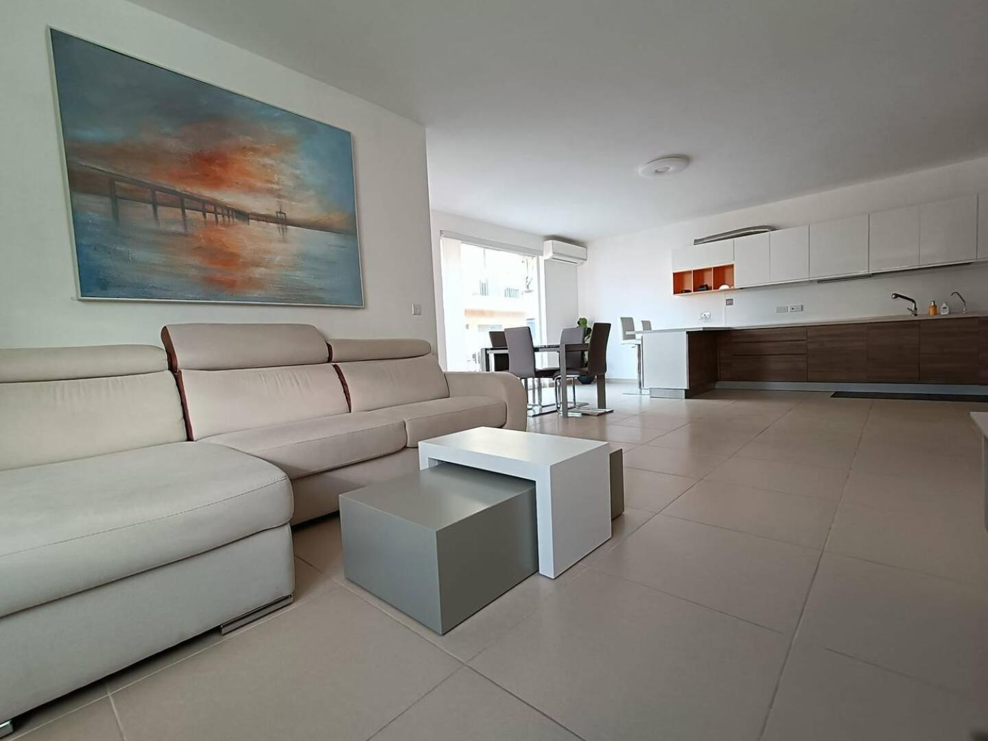 Cosy 2bed In Manikata By Homely Apartment