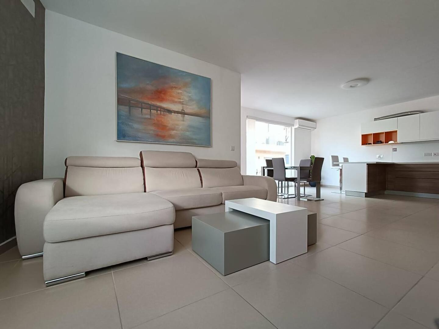 Apartment Cosy 2bed In Manikata By Homely *